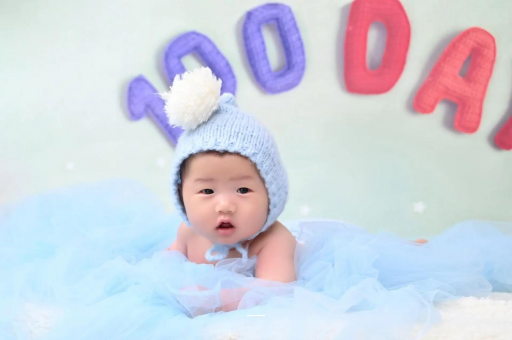 长沙供卵代怀四个月宝宝会翻身